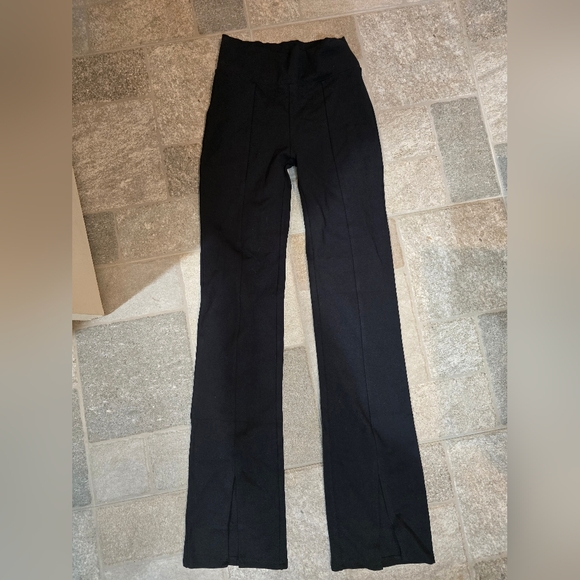 NWT Abercrombie And Fitch High-Waisted Black Flare Pants Bootcut Yoga Split XS - Picture 4 of 12